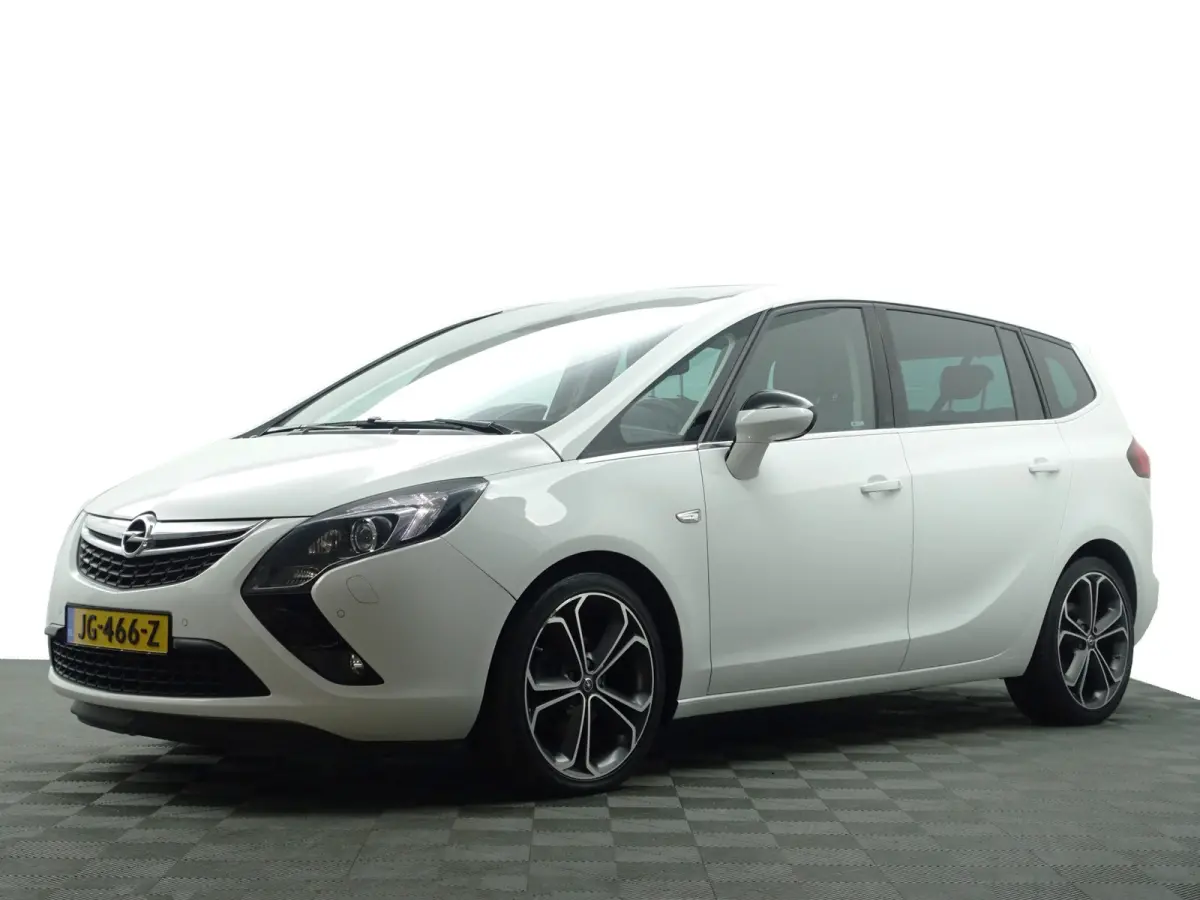 Tourer 1.4 Innovation OPC- 7 Pers, Panoramadak, Xenon Led, Stuur/Stoelverwarming, Camera, Sfeerverlichting, Sport Leder