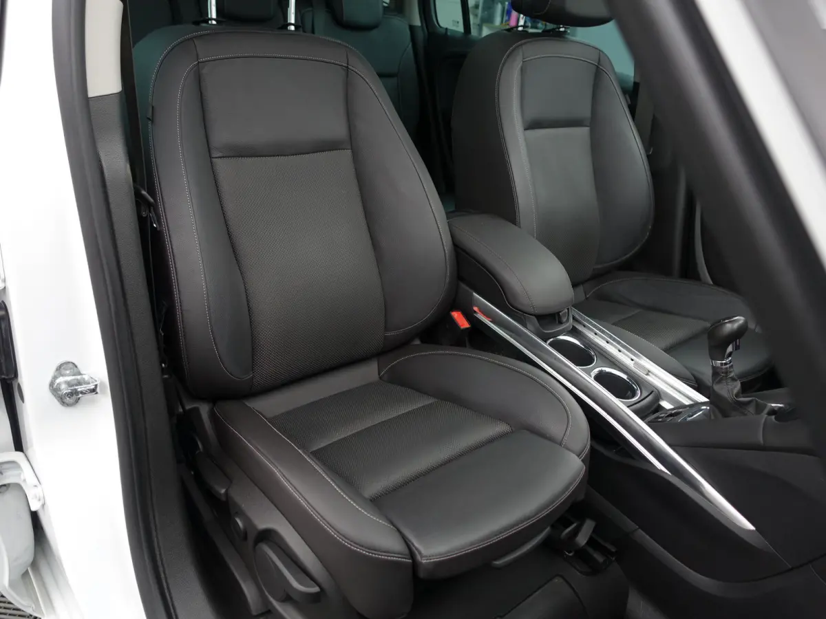 Tourer 1.4 Innovation OPC- 7 Pers, Panoramadak, Xenon Led, Stuur/Stoelverwarming, Camera, Sfeerverlichting, Sport Leder