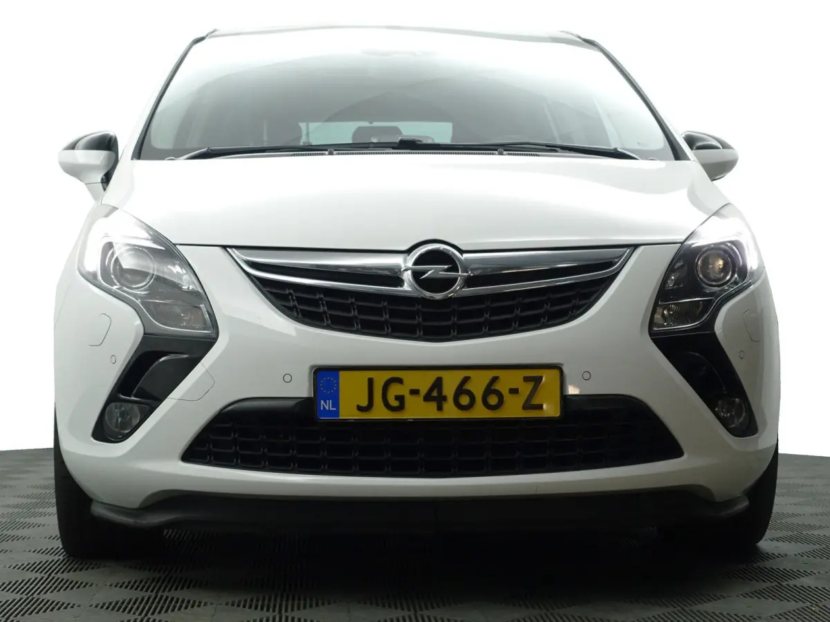 Tourer 1.4 Innovation OPC- 7 Pers, Panoramadak, Xenon Led, Stuur/Stoelverwarming, Camera, Sfeerverlichting, Sport Leder