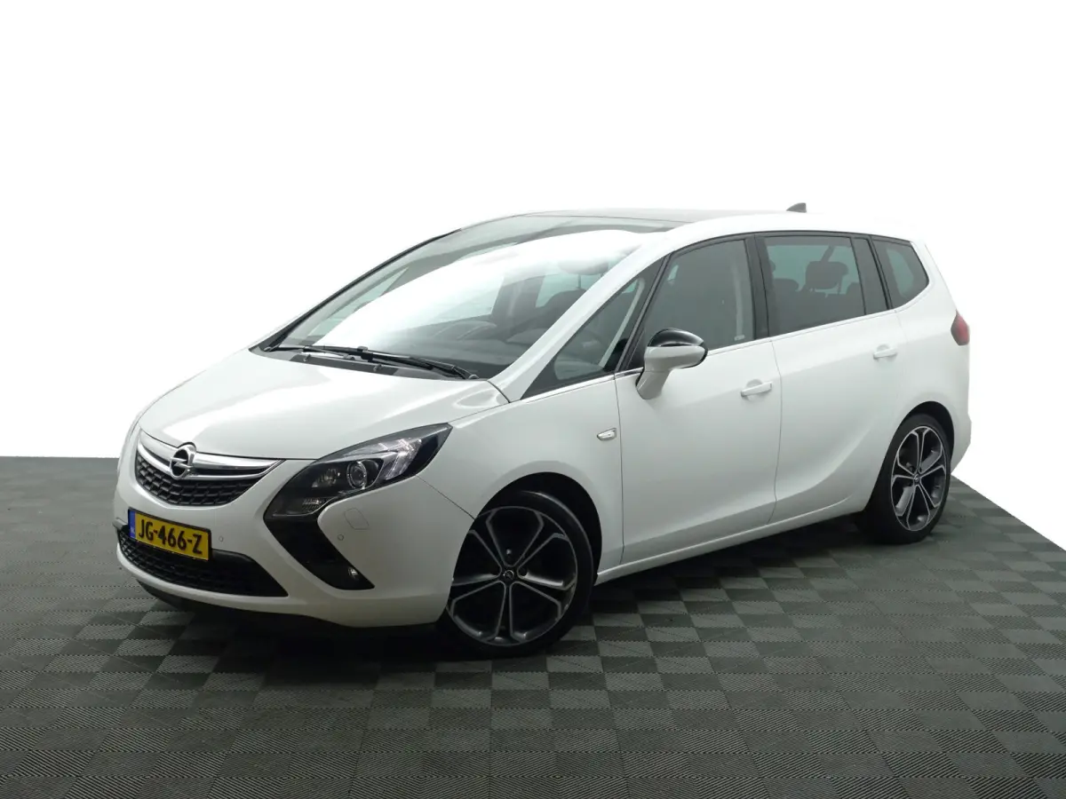 Tourer 1.4 Innovation OPC- 7 Pers, Panoramadak, Xenon Led, Stuur/Stoelverwarming, Camera, Sfeerverlichting, Sport Leder