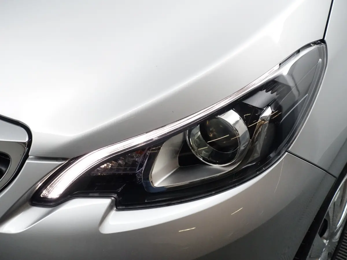 1.0 e-VTi Active- Clima, Comfort Interieur, Bluetooth Multimedia, Elek Pakket