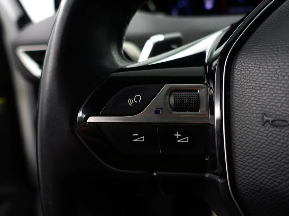 1.2 PureTech GT Line Aut- 7 Pers, CarPlay, Sfeerverlichting, Xenon Led, Ada Cruise, Keyless, Virtual Cockpit