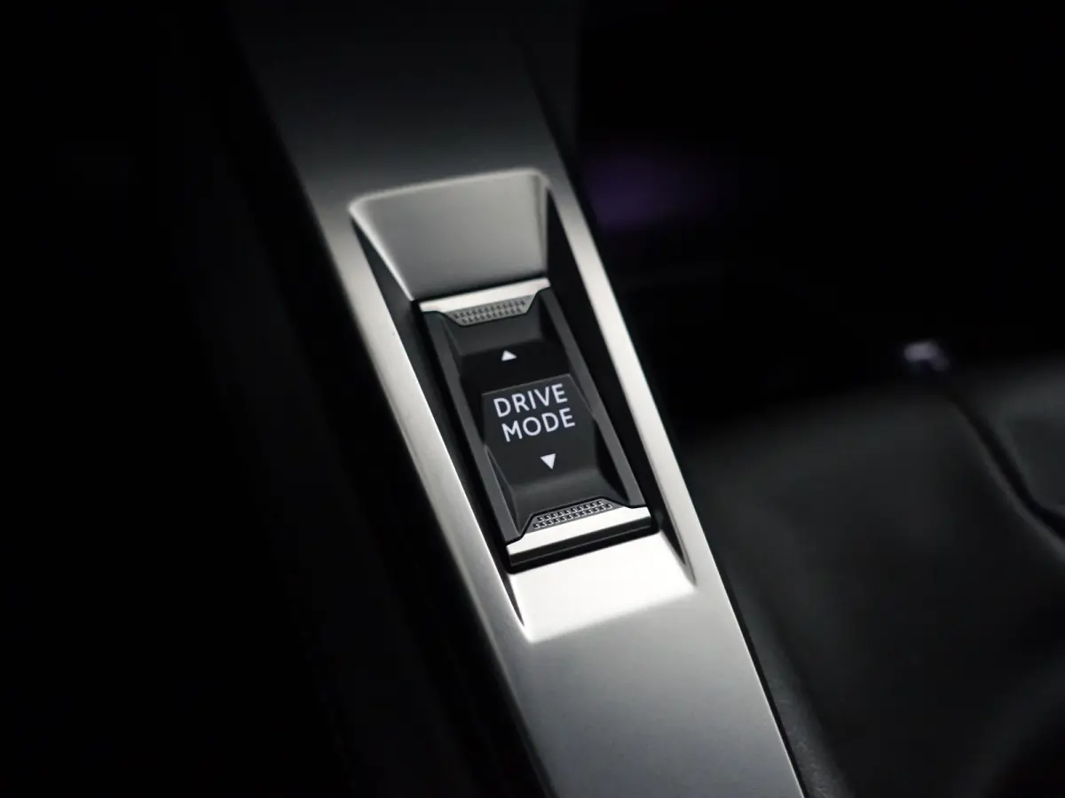 1.2 PureTech Allure Pack Business- 360 Camera, Carplay, Android Auto, Sfeerverlichting, Dual View, Virtual Cockpit