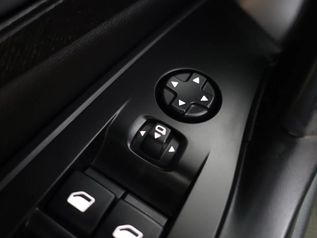 1.2 PureTech Allure Pack Business- 360 Camera, Carplay, Android Auto, Sfeerverlichting, Dual View, Virtual Cockpit