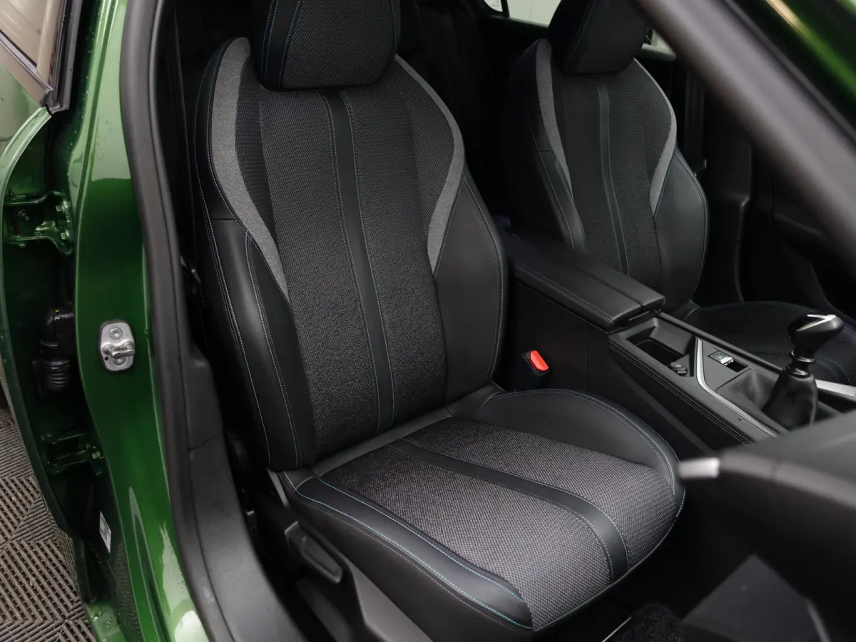 1.2 PureTech Allure Pack Business- 360 Camera, Carplay, Android Auto, Sfeerverlichting, Dual View, Virtual Cockpit