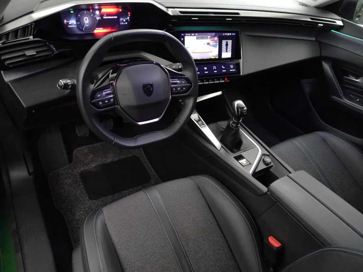 1.2 PureTech Allure Pack Business- 360 Camera, Carplay, Android Auto, Sfeerverlichting, Dual View, Virtual Cockpit