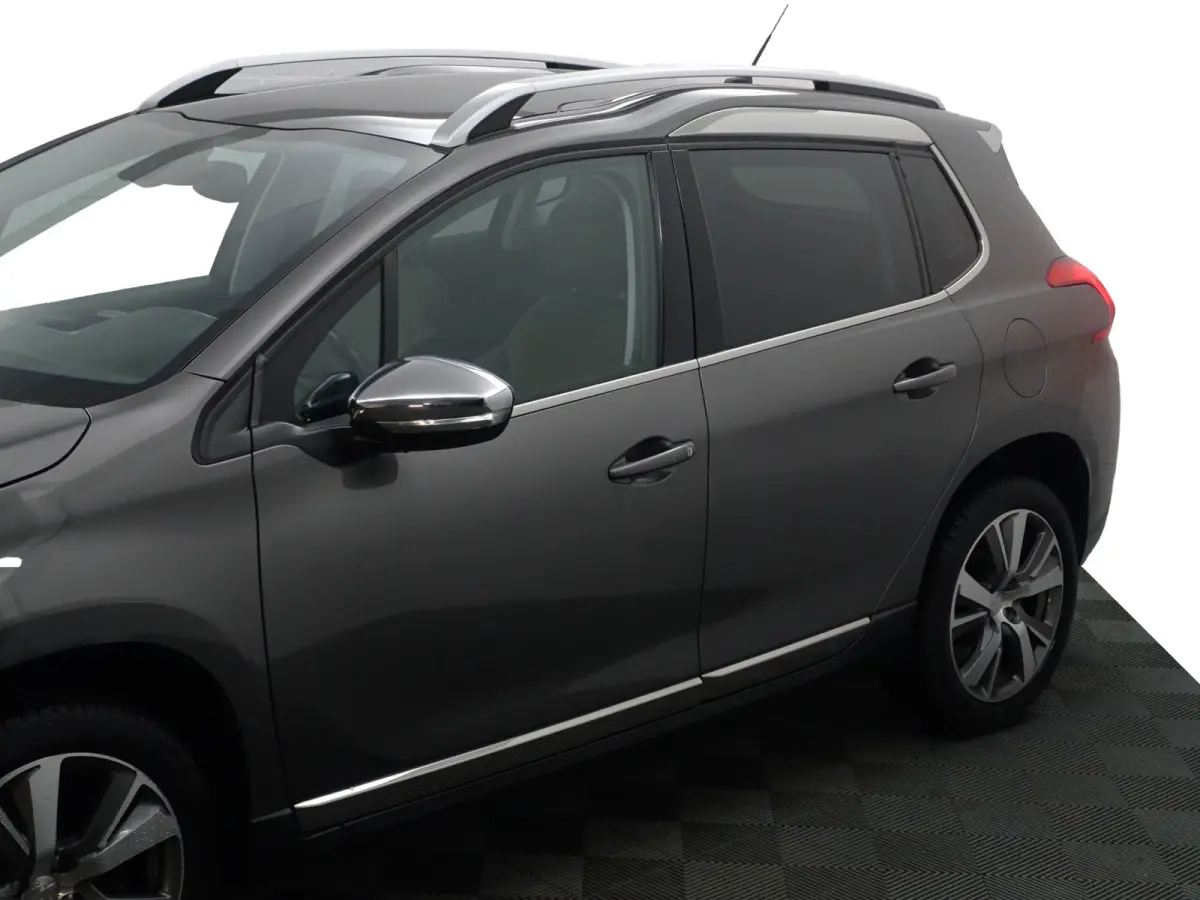 1.2 PureTech Féline- Panoramadak, Xenon Led, Dynamic Select, Trekhaak, Privacy Glass