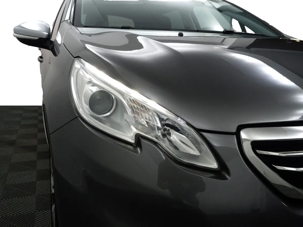 1.2 PureTech Féline- Panoramadak, Xenon Led, Dynamic Select, Trekhaak, Privacy Glass