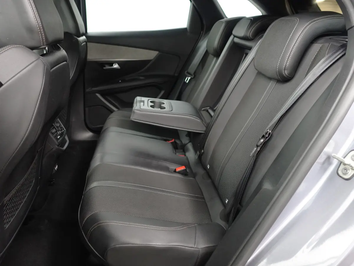 1.2 PureTech GT Pack Business Aut- Two Tone, Sfeerverlichting, Carplay, Android Auto, Premium Xenon Led