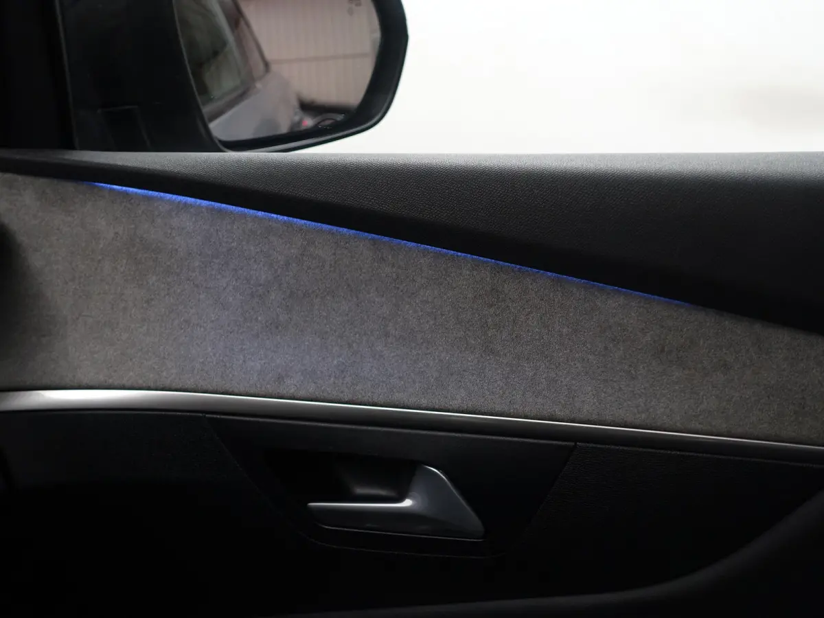 1.2 PureTech GT Pack Business Aut- Two Tone, Sfeerverlichting, Carplay, Android Auto, Premium Xenon Led