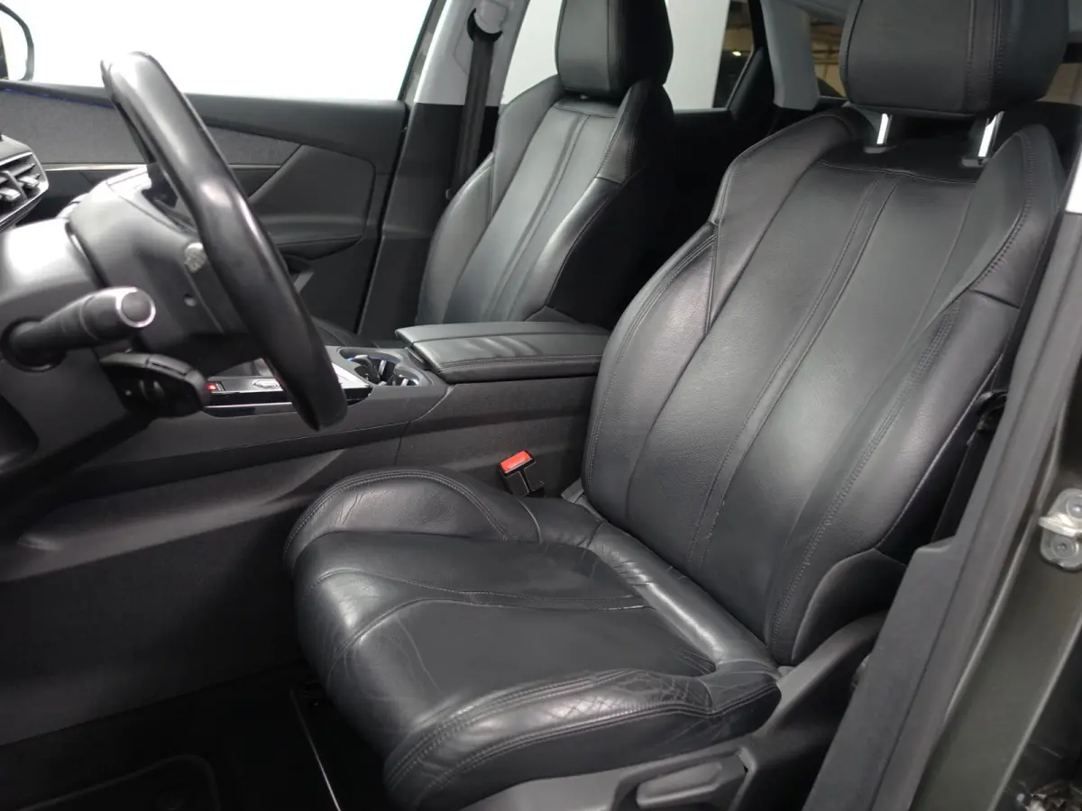 1.2 PureTech Allure- Sport Leder Interieur, Carplay, Android Auto, Sfeerverlichting, Xenon Led, 360 Camera