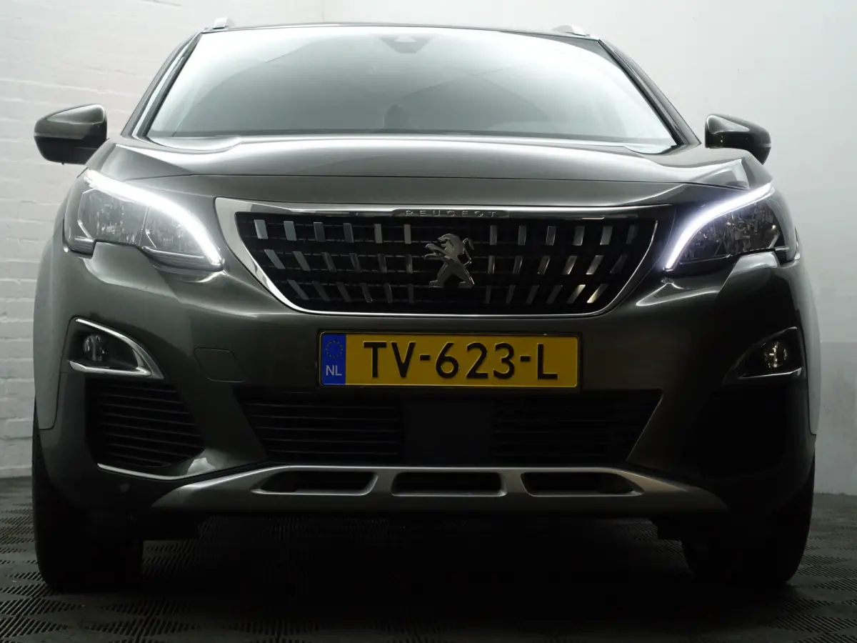 1.2 PureTech Allure- Sport Leder Interieur, Carplay, Android Auto, Sfeerverlichting, Xenon Led, 360 Camera