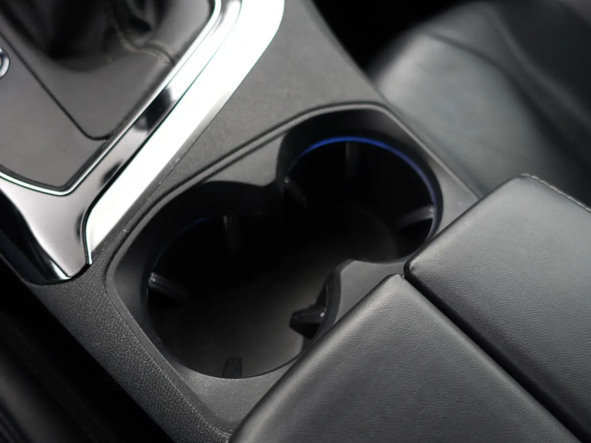 1.2 PureTech Allure- Sport Leder Interieur, Carplay, Android Auto, Sfeerverlichting, Xenon Led, 360 Camera