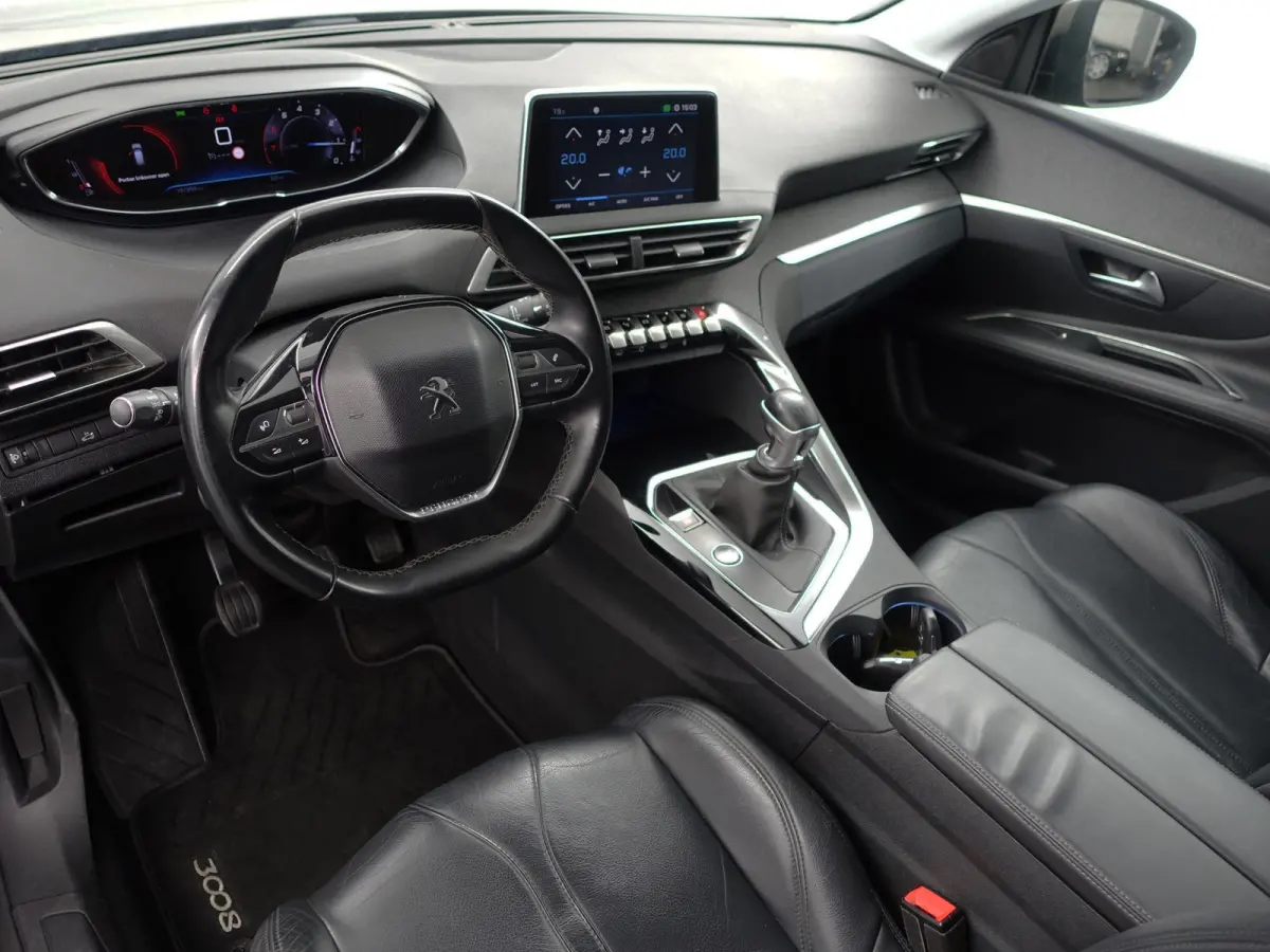1.2 PureTech Allure- Sport Leder Interieur, Carplay, Android Auto, Sfeerverlichting, Xenon Led, 360 Camera