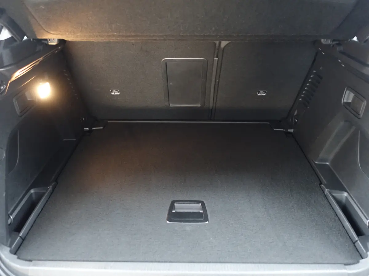 1.2 PureTech Allure Aut- 360 Camera, Sfeerverlichting, Stoelverwarming, Xenon Led, Lane Assist