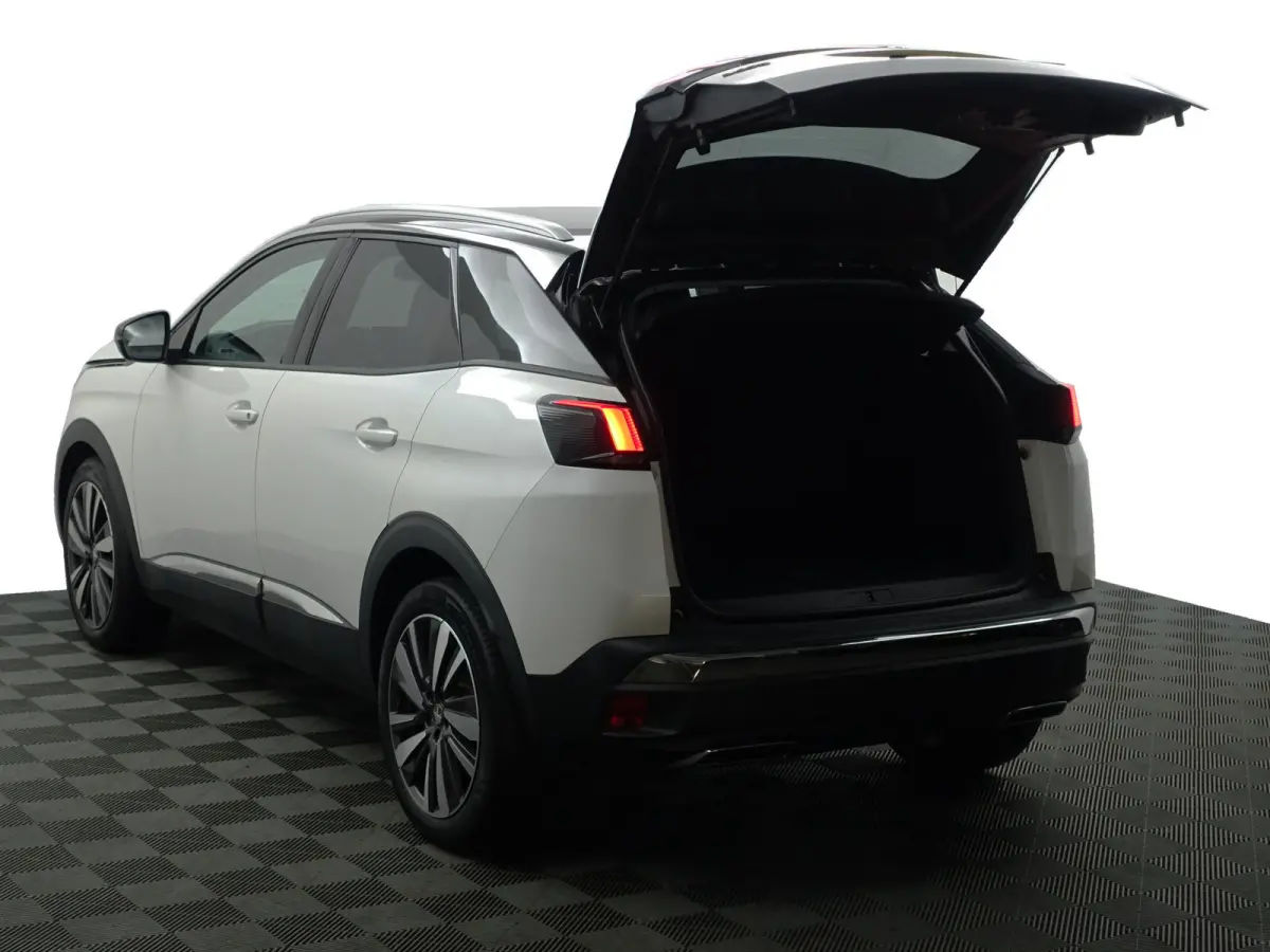 1.2 PureTech Allure Aut- Two Tone, Sport Leder Interieur, Carplay, Sfeerverlichting, 360 Camera, Ada Cruise