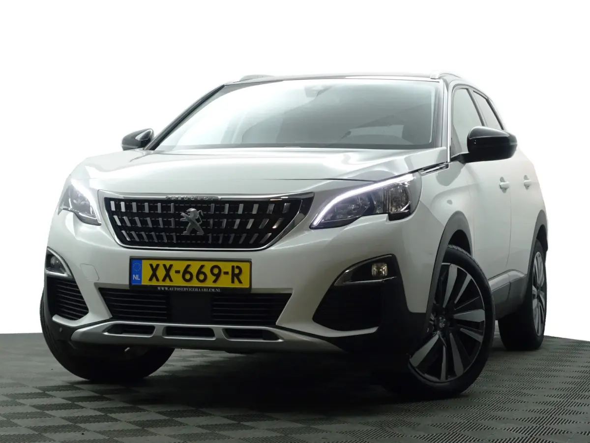 1.2 PureTech Allure Aut- Two Tone, Sport Leder Interieur, Carplay, Sfeerverlichting, 360 Camera, Ada Cruise