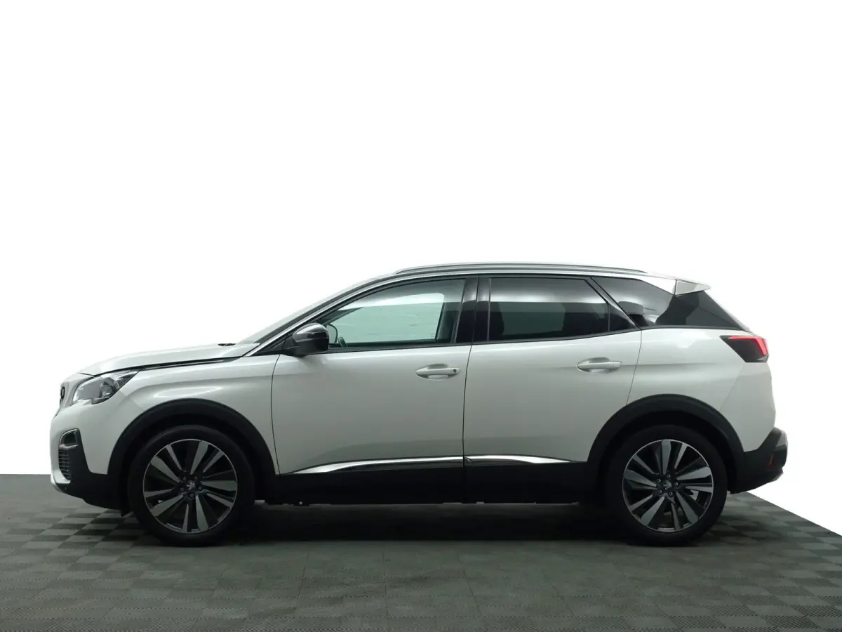 1.2 PureTech Allure Aut- Two Tone, Sport Leder Interieur, Carplay, Sfeerverlichting, 360 Camera, Ada Cruise