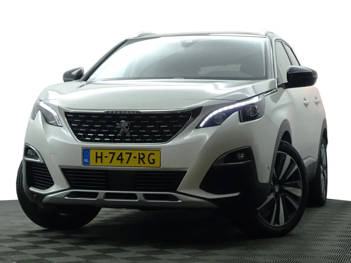 1.2 PureTech Premium GT Line Aut- Two Tone, Carplay, Leder Interieur, 360 Camera, Ada Cruise, Keyless, Sfeerverlichting