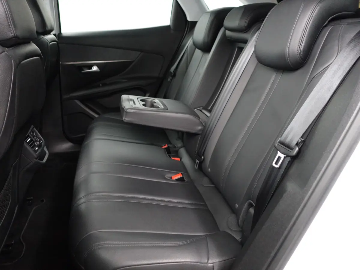 1.2 PureTech Premium GT Line Aut- Two Tone, Carplay, Leder Interieur, 360 Camera, Ada Cruise, Keyless, Sfeerverlichting