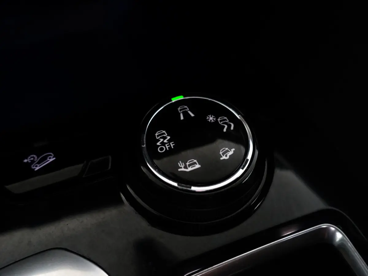 1.2 PureTech Allure Aut- Panoramadak, Two Tone, Dynamic Select, 360 Camera, CarPlay, Android auto, Sfeerverlichting