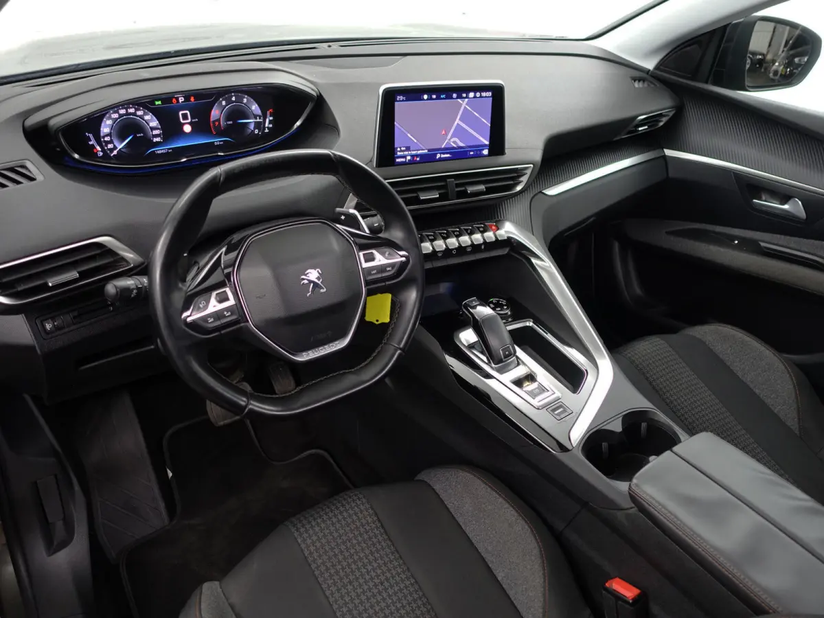 1.2 PureTech Allure Aut- Panoramadak, Two Tone, Dynamic Select, 360 Camera, CarPlay, Android auto, Sfeerverlichting