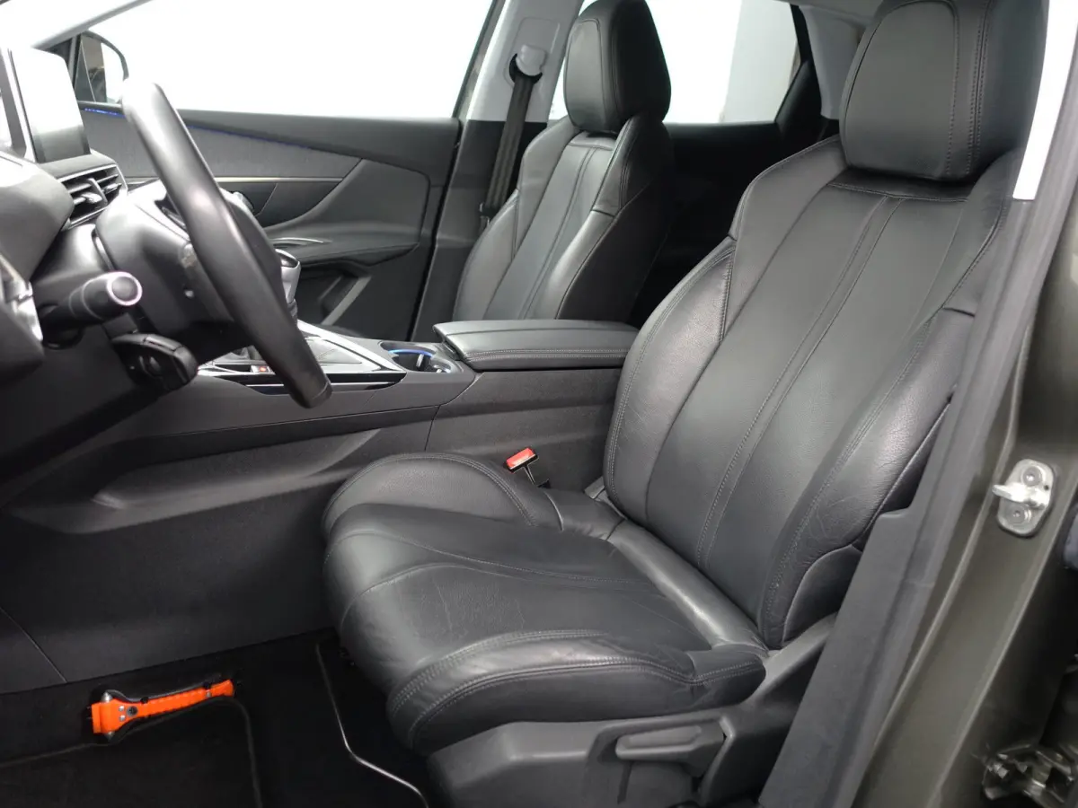 1.2 PureTech Allure- Sport Leder Interieur, Sfeerverlichting, Carplay, Xenon Led, Virtual Cockpit, Ada Cruise