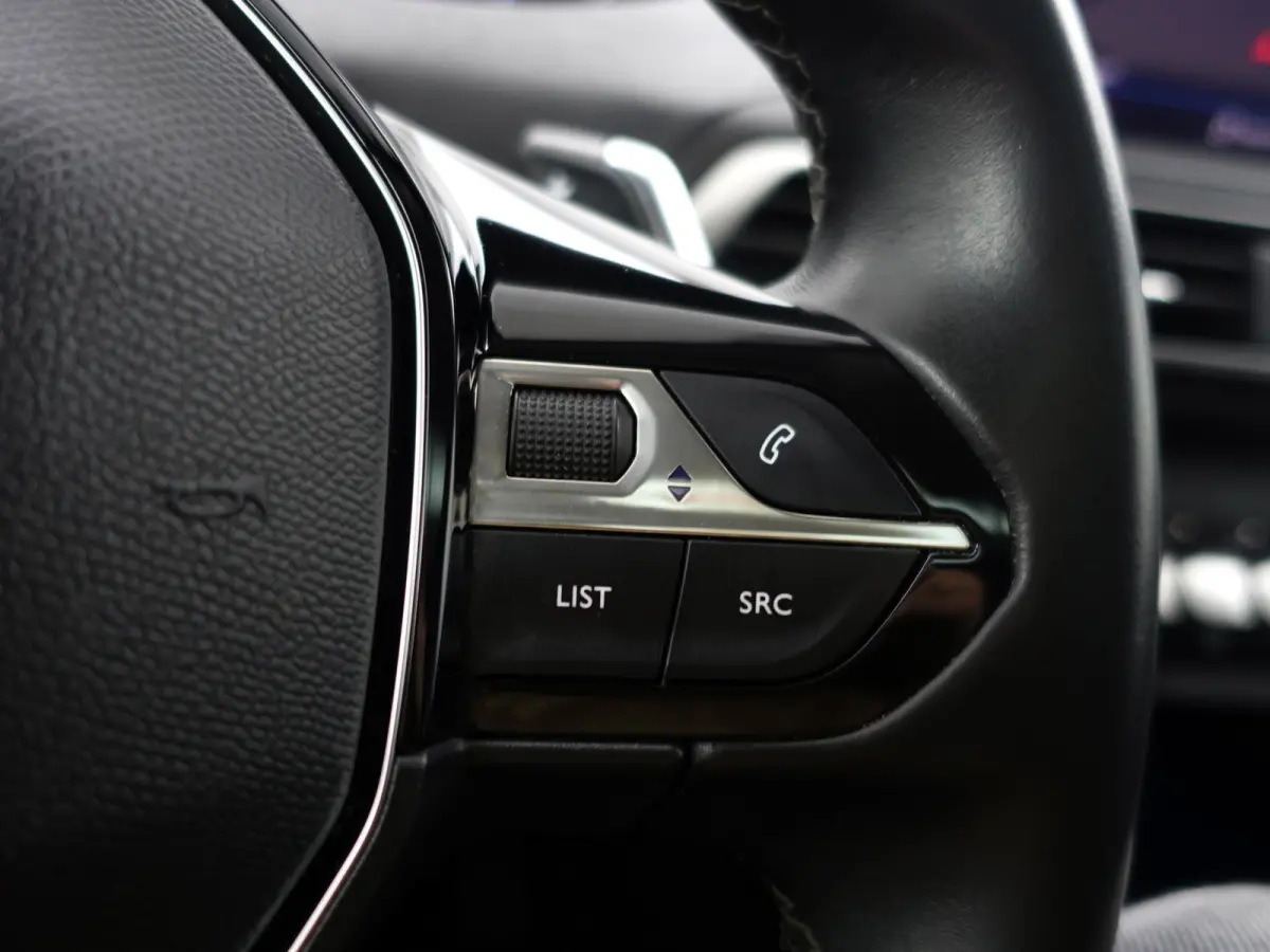 1.2 PureTech Crossway Aut- Panoramadak, Carplay, 360 Camera, Sfeerverlichting, Stoelverwarming, Keyless, Sport Interieur