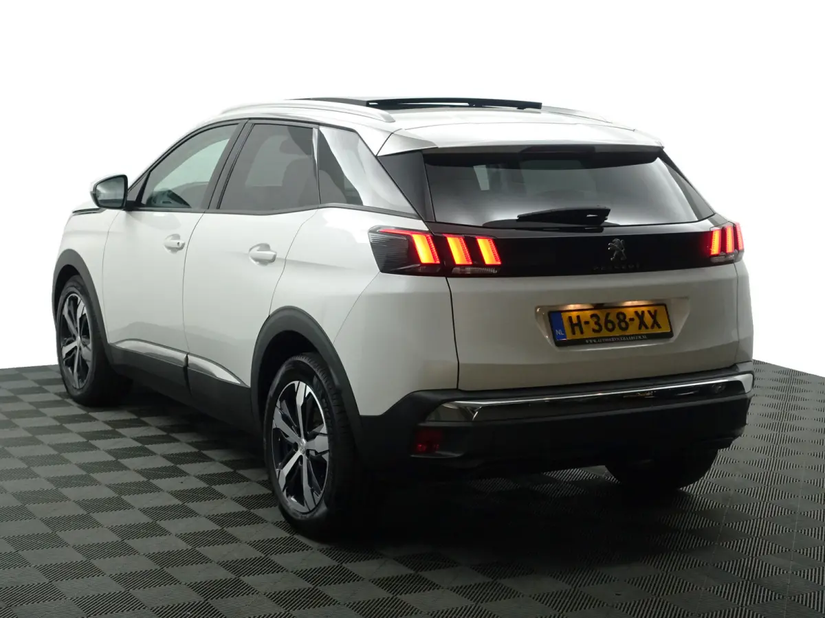 1.2 PureTech Crossway Aut- Panoramadak, Carplay, 360 Camera, Sfeerverlichting, Stoelverwarming, Keyless, Sport Interieur