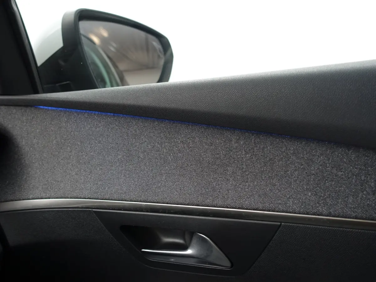 1.2 PureTech Crossway Aut- Panoramadak, Carplay, 360 Camera, Sfeerverlichting, Stoelverwarming, Keyless, Sport Interieur