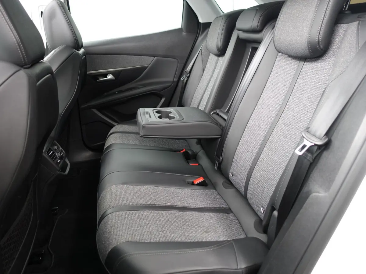 1.2 PureTech Crossway Aut- Panoramadak, Carplay, 360 Camera, Sfeerverlichting, Stoelverwarming, Keyless, Sport Interieur