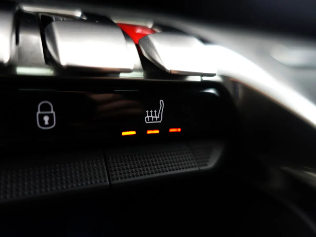 1.2 PureTech Crossway Aut- Panoramadak, Carplay, 360 Camera, Sfeerverlichting, Stoelverwarming, Keyless, Sport Interieur