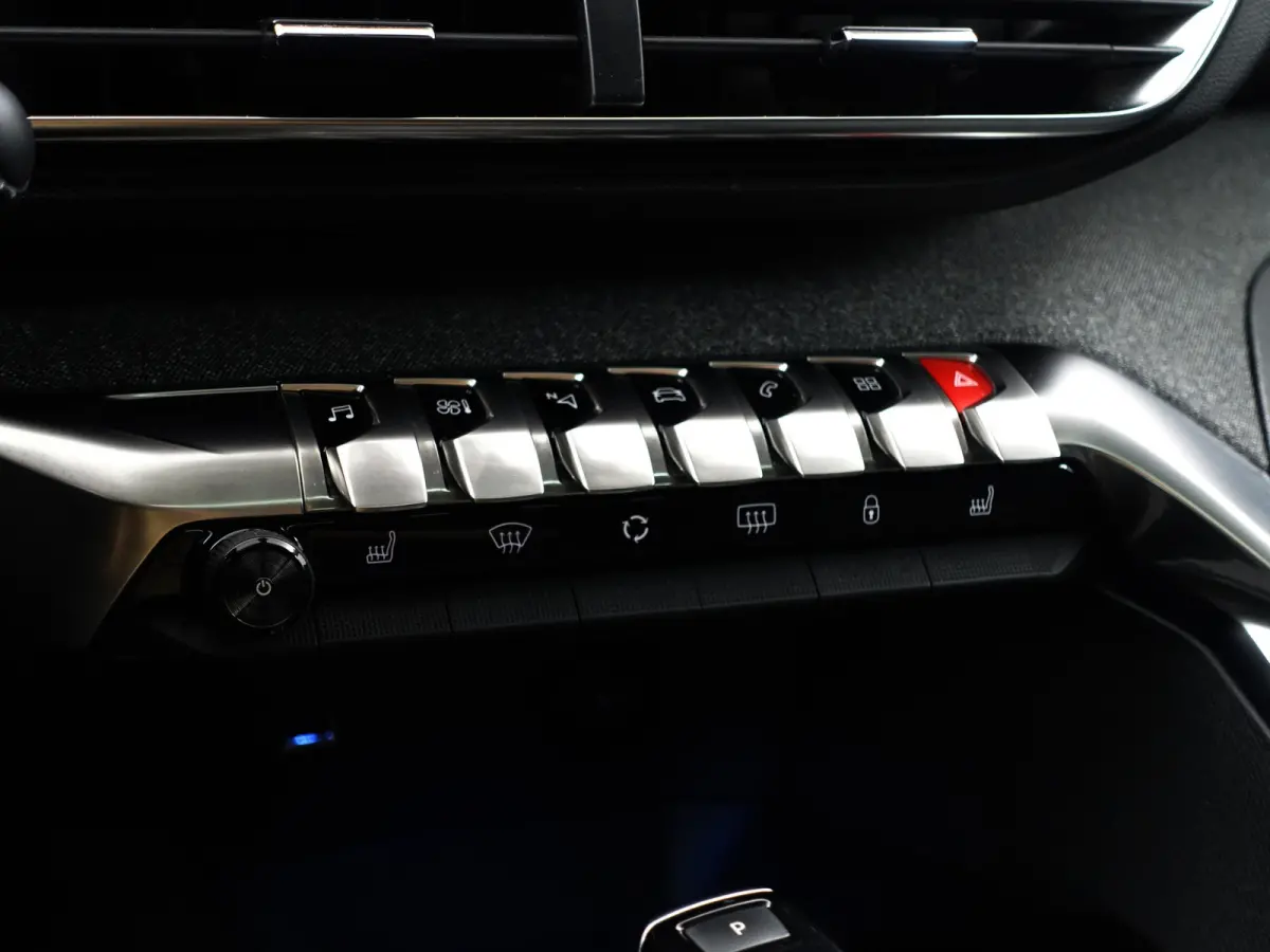 1.2 PureTech Crossway Aut- Panoramadak, Carplay, 360 Camera, Sfeerverlichting, Stoelverwarming, Keyless, Sport Interieur
