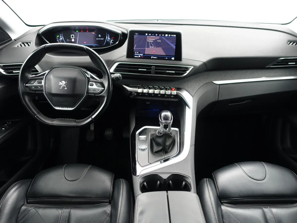 1.2 PureTech Premium GT Line- 7 Pers, Panoramadak, Memory, Sfeerverlichting, 360 Camera, Lane Assist, Keyless