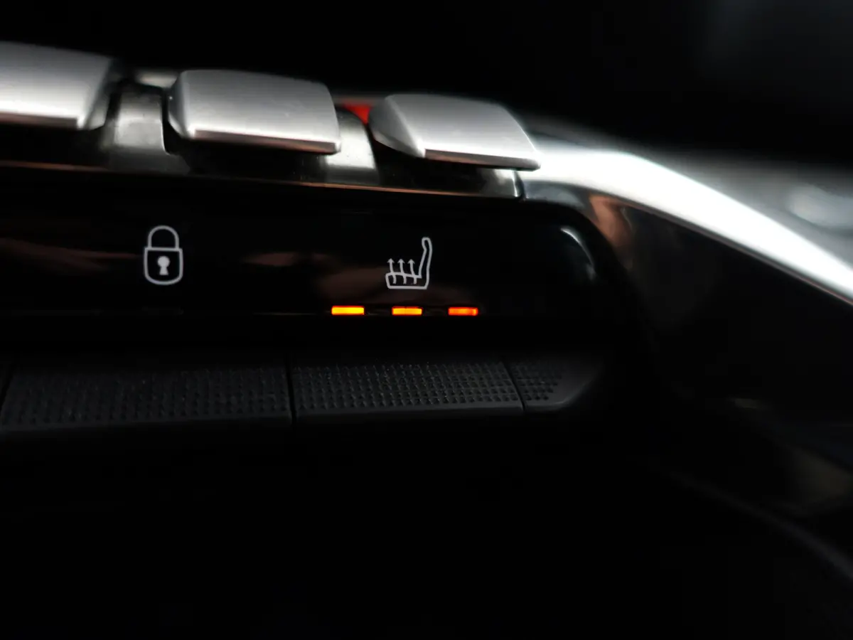 1.2 PureTech Premium GT Line- 7 Pers, Panoramadak, Memory, Sfeerverlichting, 360 Camera, Lane Assist, Keyless