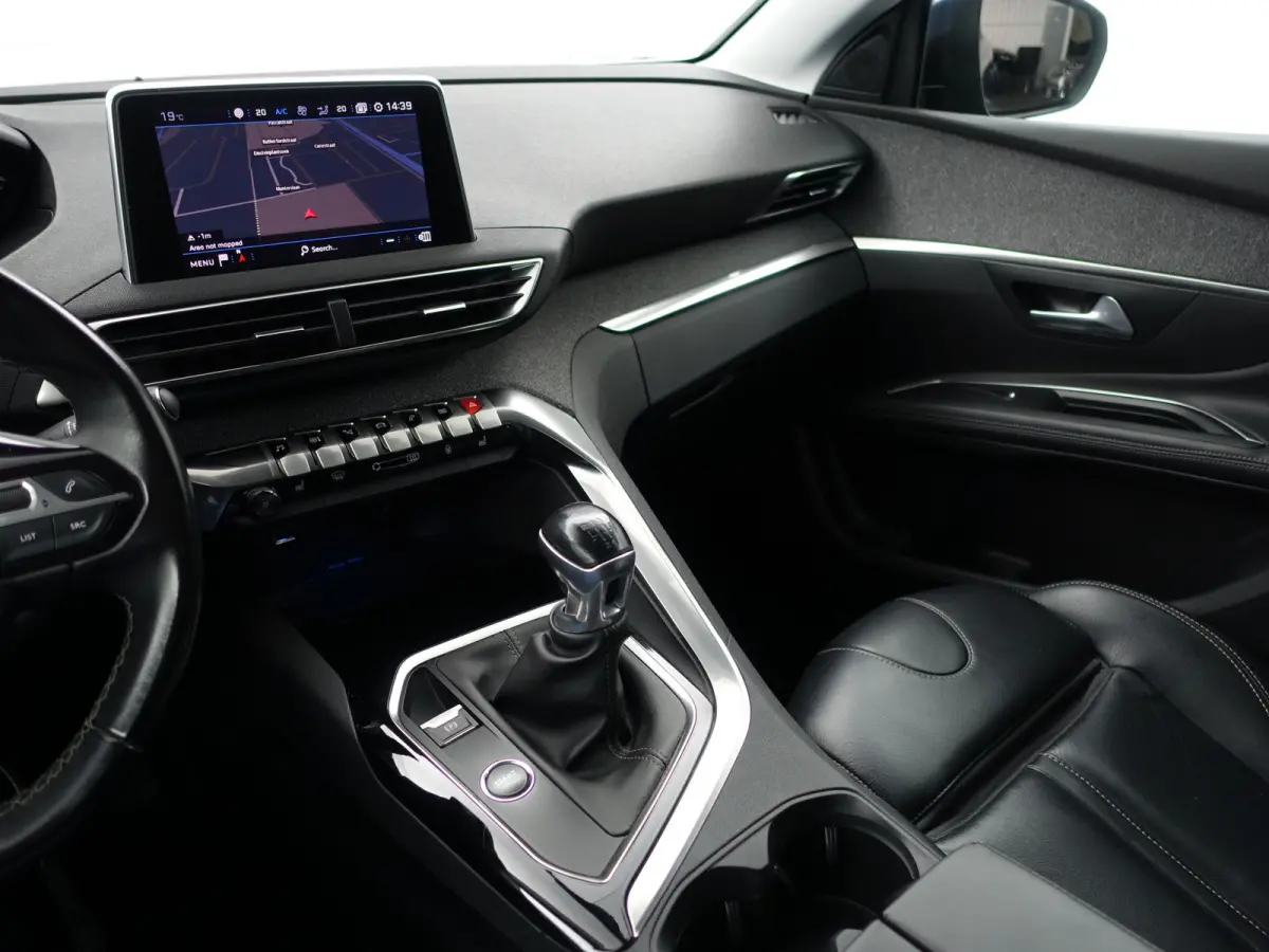 1.2 PureTech Premium GT Line- 7 Pers, Panoramadak, Memory, Sfeerverlichting, 360 Camera, Lane Assist, Keyless