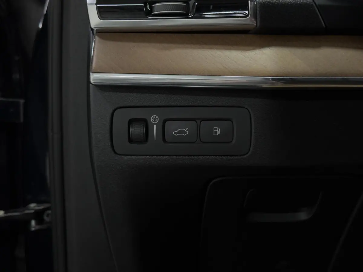 2.0 T8 Twin Engine AWD | NL | Pano | Dealer | 7-P