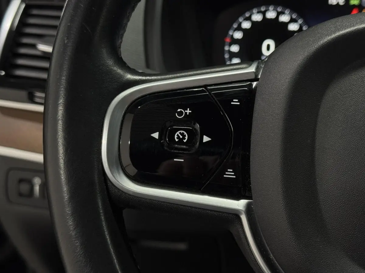 2.0 T8 Twin Engine AWD | NL | Pano | Dealer | 7-P