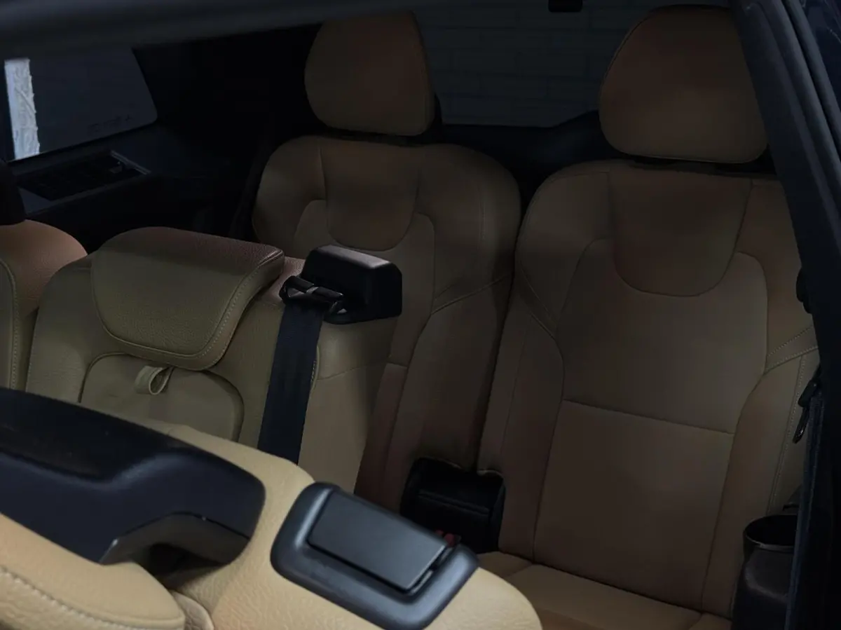 2.0 T8 Twin Engine AWD | NL | Pano | Dealer | 7-P