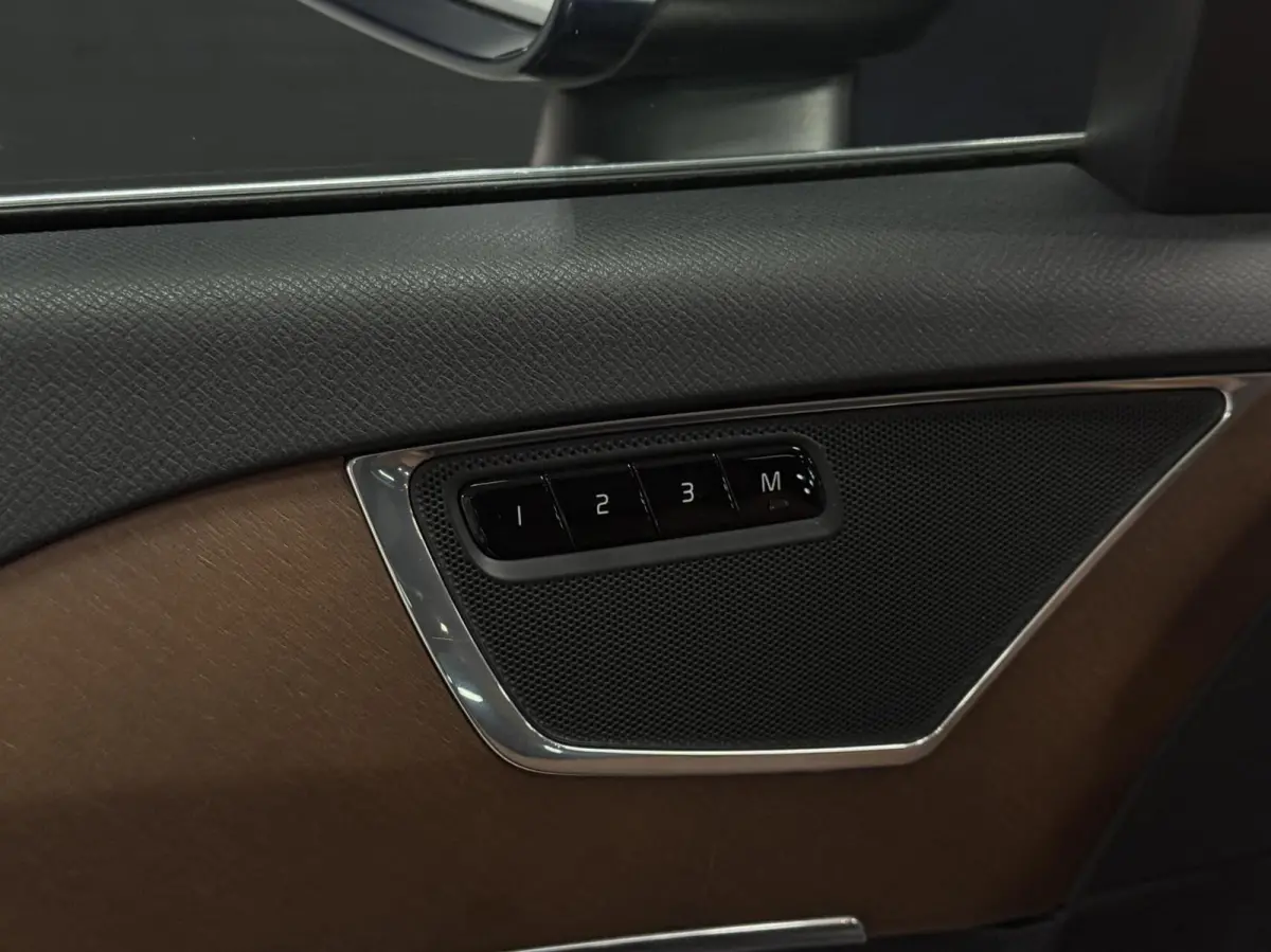 2.0 T8 Twin Engine AWD | NL | Pano | Dealer | 7-P