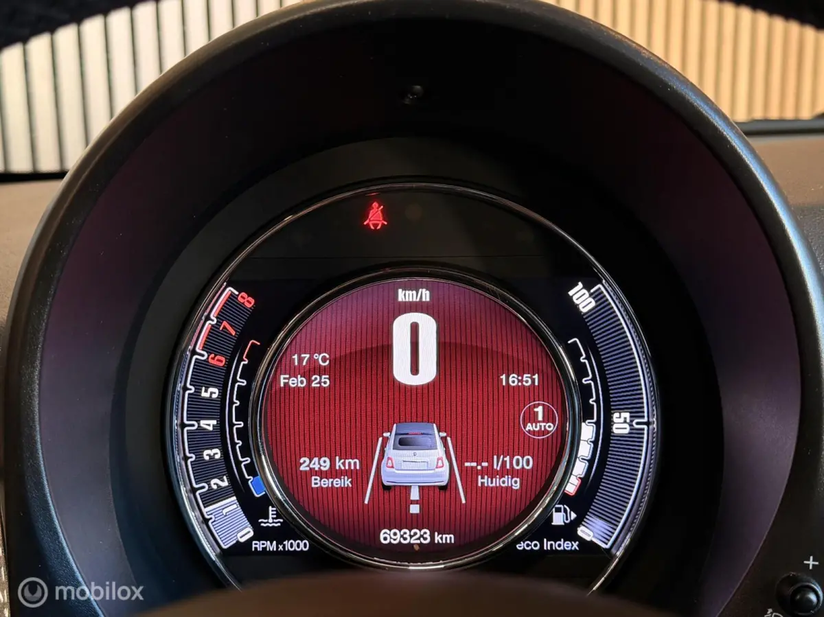 0.9 TwinAir Turbo AUTOMAAT Org.NL LEDER NAVI PDC