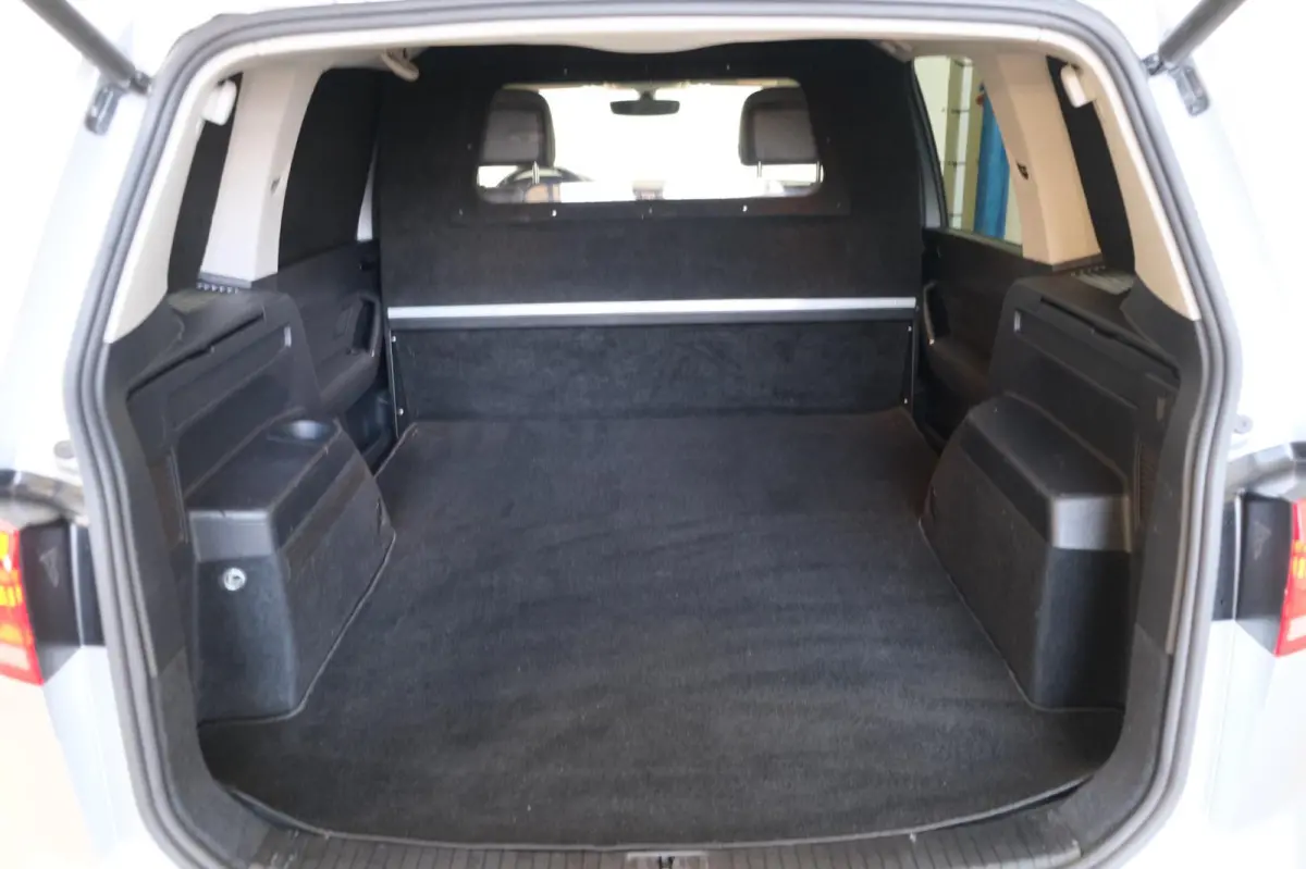 2.0 TDI 150 PK DSG > Grijskenteken < - Airco, Cruise, Navi, PDC.
