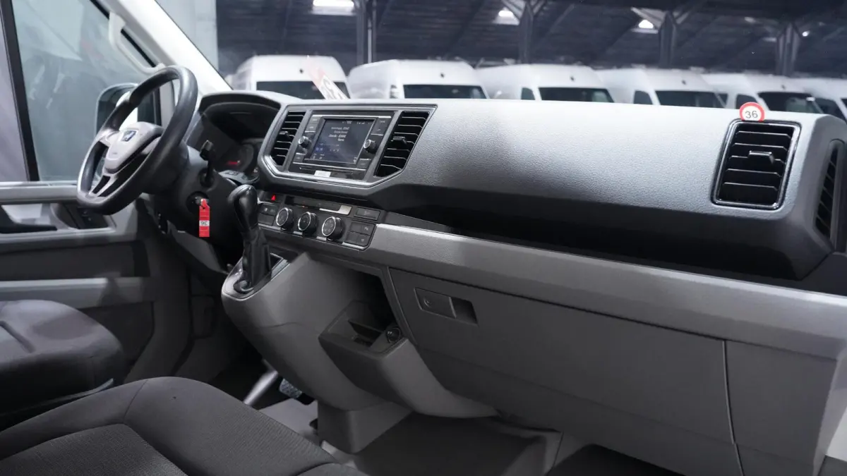 3.180 180 pk DSG Aut. L4H3 Apple Carplay, Camera 270 Graden Achterdeuren, Laadruimte Pakket, Trekhaak, 3-Zits