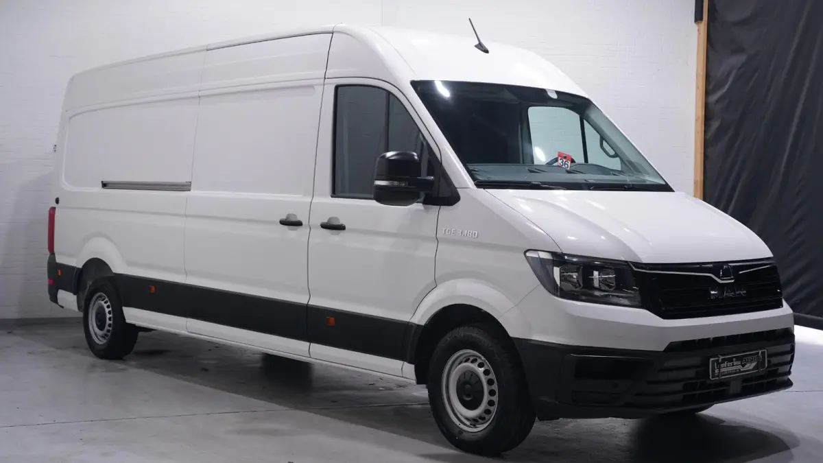 3.180 180 pk DSG Aut. L4H3 Apple Carplay, Camera 270 Graden Achterdeuren, Laadruimte Pakket, Trekhaak, 3-Zits