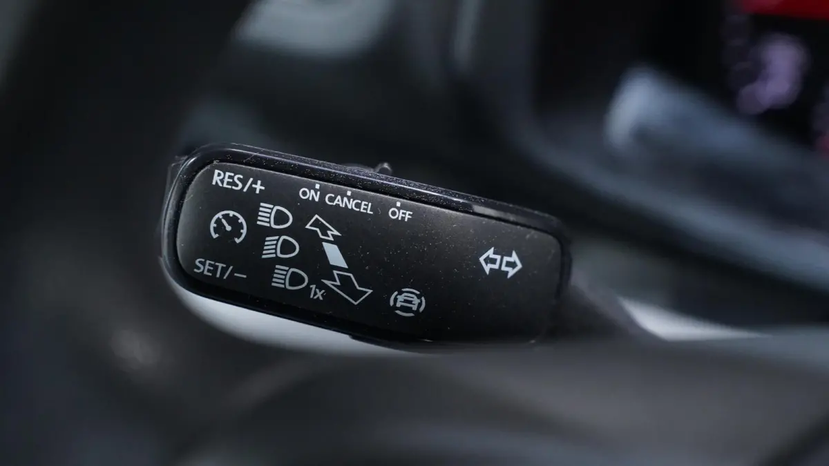 3.180 180 pk DSG Aut. L4H3 Apple Carplay, Camera 270 Graden Achterdeuren, Laadruimte Pakket, Trekhaak, 3-Zits