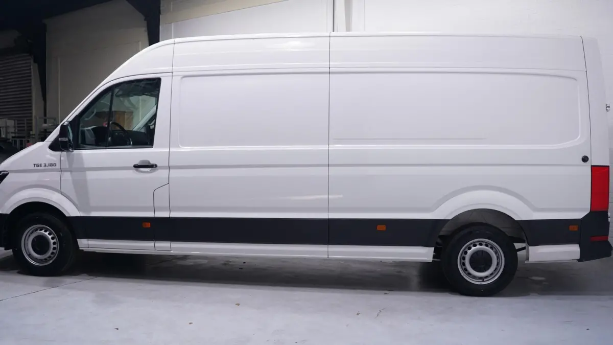 3.180 180 pk DSG Aut. L4H3 Apple Carplay, Camera 270 Graden Achterdeuren, Laadruimte Pakket, Trekhaak, 3-Zits