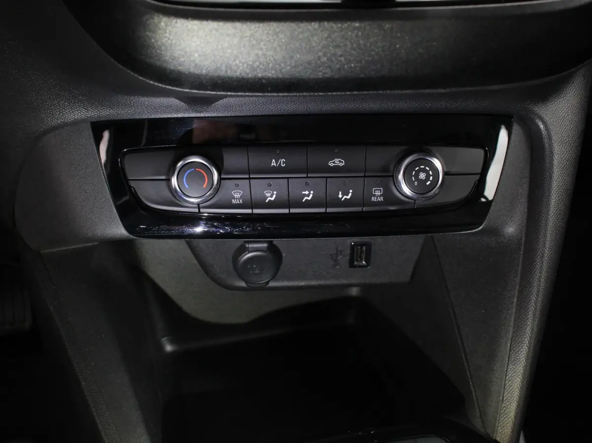 1.2 100pk Turbo Edition Navigatie Apple Carplay/Android Auto Airco Dab Cruise Control