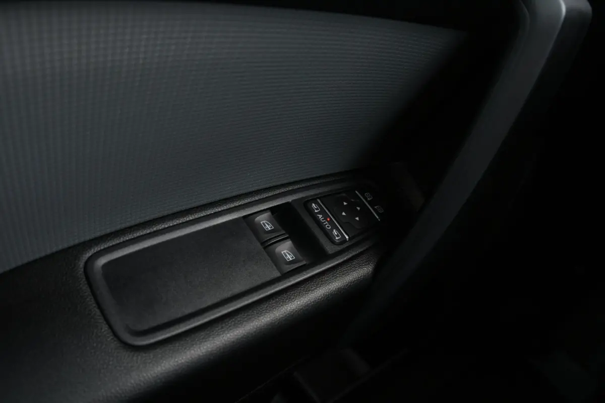 Tekna L1 CARPLAY | LEDER | LED