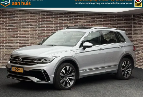 1.4 TSI eHybrid R-Line Business+ Trekhaak | Panorama | Camera | Adap cruise