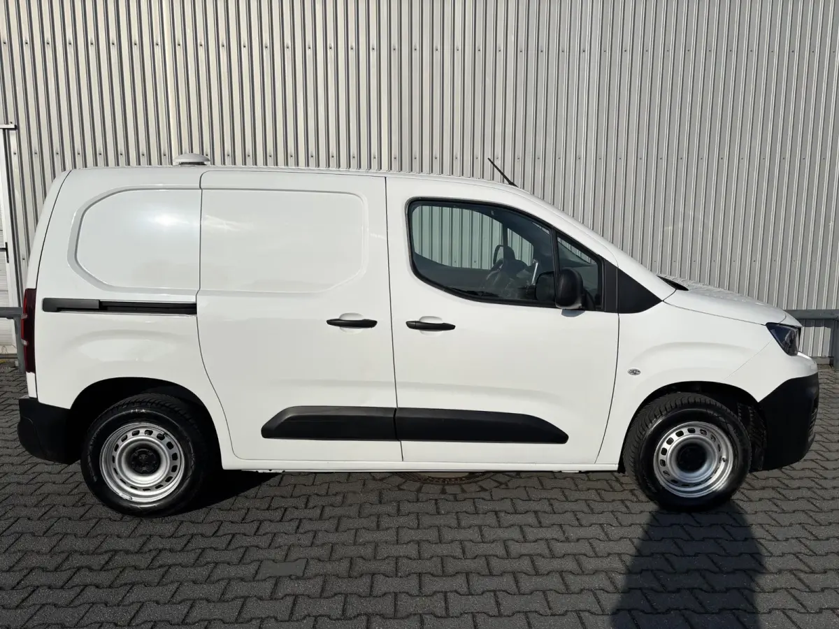 1.5 BlueHDI Premium*A/C*CRUISE*SCHUIF*NW-MODEL*